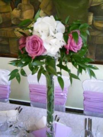 Aranjament floral pe vaza