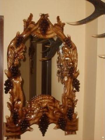 Oglinda sculptata in lemn de la Ioan Berciuc Srl