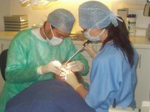 Implant dentar de la Implant & Esthetic Center