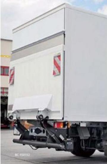 Lift hidraulic camion BAR Cargolift de la Condor Giro Trans