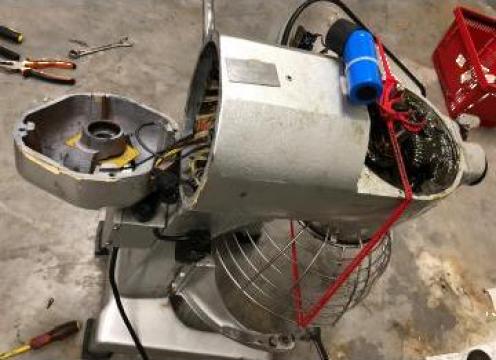 Reparatie motor si reductor malaxor, mixer prajituri de la Baza Tehnica Alfa Srl