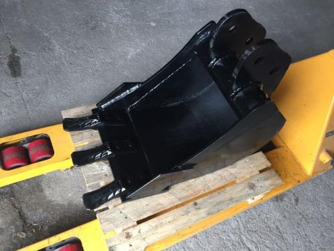 Cupa buldoexcavator Case 580 500mm de la Intrapart Company Srl