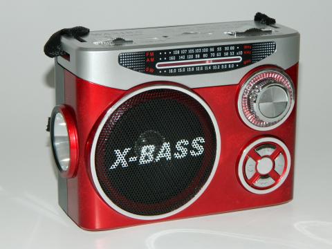 Radio cu lanterna si MP3 player Waxiba XB-231URT