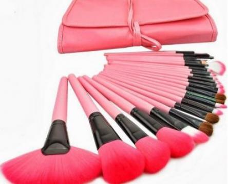 Set 24 pensule roz make-up de la Preturi Rezonabile