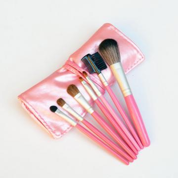 Set 7 pensule roz pentru make-up de la Preturi Rezonabile
