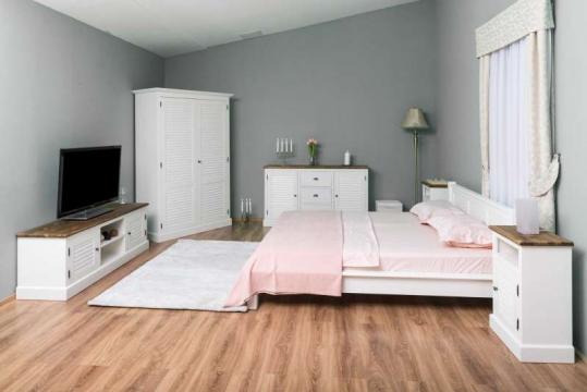 Set mobila dormitor lemn masiv, diverse nuante de la Francesca Decor
