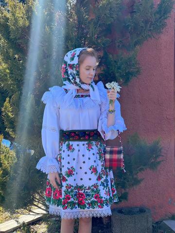 Costum traditional de Maramures pentru doamne