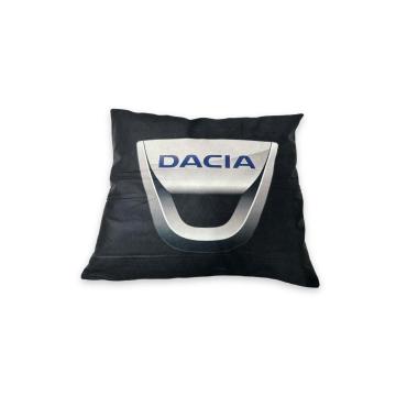Perna personalizata cu sigla Dacia, fata de perna si burduf de la Magrot Style Srl