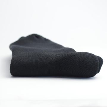 Sosete negre flausate lungi din bumbac pieptanat de la Sockspoint Srl