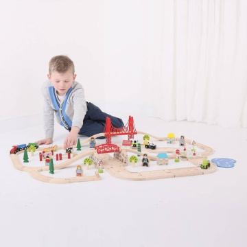 Jucarie Circuit auto si feroviar (80 piese) de la PFA Shop - Doa