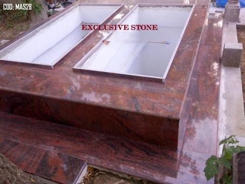 Placare monument funerar granit rosu