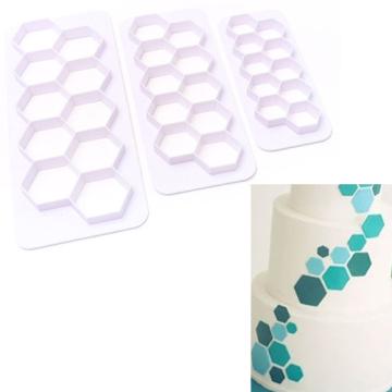 Set decupatoare hexagon, 3 buc de la Lumea Basmelor International Srl