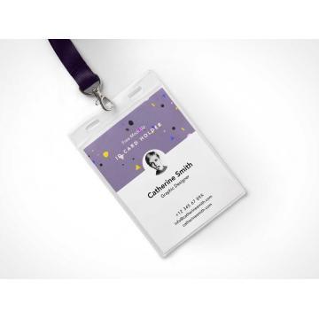 Ecuson in husa de plastic cu lanyard