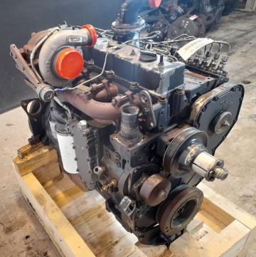 Motor complet Case Magnum MX230 de la PFP Auto Srl