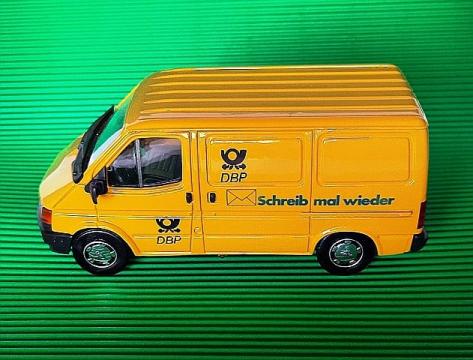Macheta Ford Transit DBP Post , galbena 1:35 de la Hobbyplanet Romania