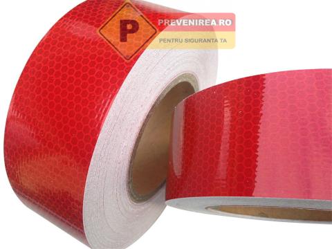 Banda rosie reflectorizanta pentru prevenire accidente