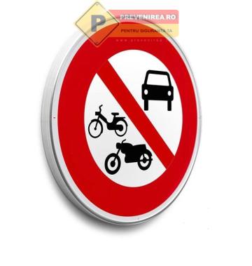 Indicator acces interzis autovehiculelor si vehiculelor